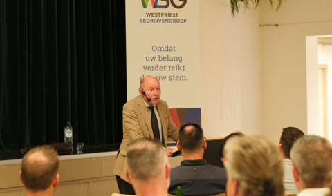 110424 Spreker Wim Anker. Hélène De Bruijn L Fotografie L 5413